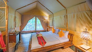 Minibaari, yksilöllisesti sisustettu, työpöytä, ilmainen Wi-Fi