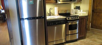 Vacation in the beautiful Smokies - 5 star resort + Water Park