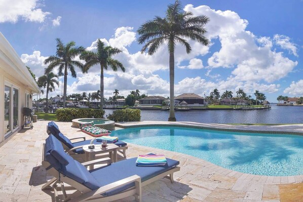Outdoor pool, a heated pool