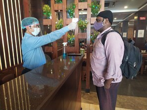 Front of property - Hotel White Boutique (Puducherry)