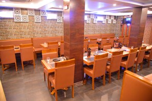 Restaurant - Hotel White Boutique (Puducherry)