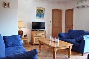 Televisión y reproductor de DVD 