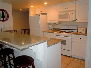 Fridge, microwave, oven, stovetop - Bright mountain chalet only steps to Snow Summit Ski Resort! (Big Bear Lake)