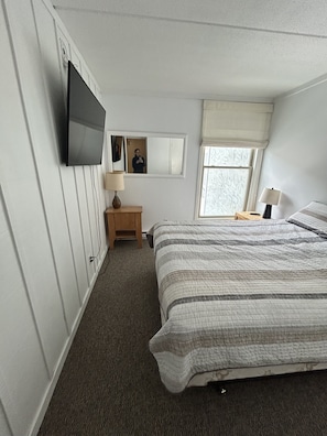 3 habitaciones, tabla de planchar con plancha, wifi y ropa de cama