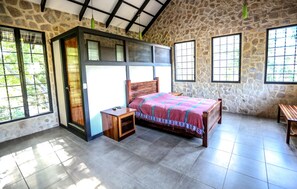 3 Schlafzimmer, Bügeleisen/Bügelbrett, Bettwäsche
