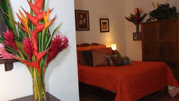 1 bedroom, in-room safe, desk, free WiFi