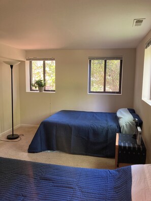 2 soveværelser, skrivebord, strygejern/strygebræt, gratis Wi-Fi