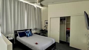 Desk, iron/ironing board, WiFi (free), bed sheets