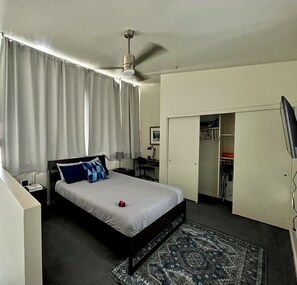 Desk, iron/ironing board, free WiFi, bed sheets