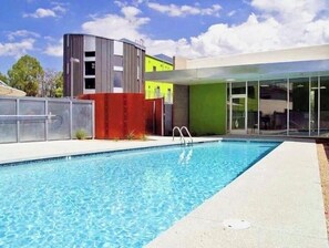 Utomhuspool