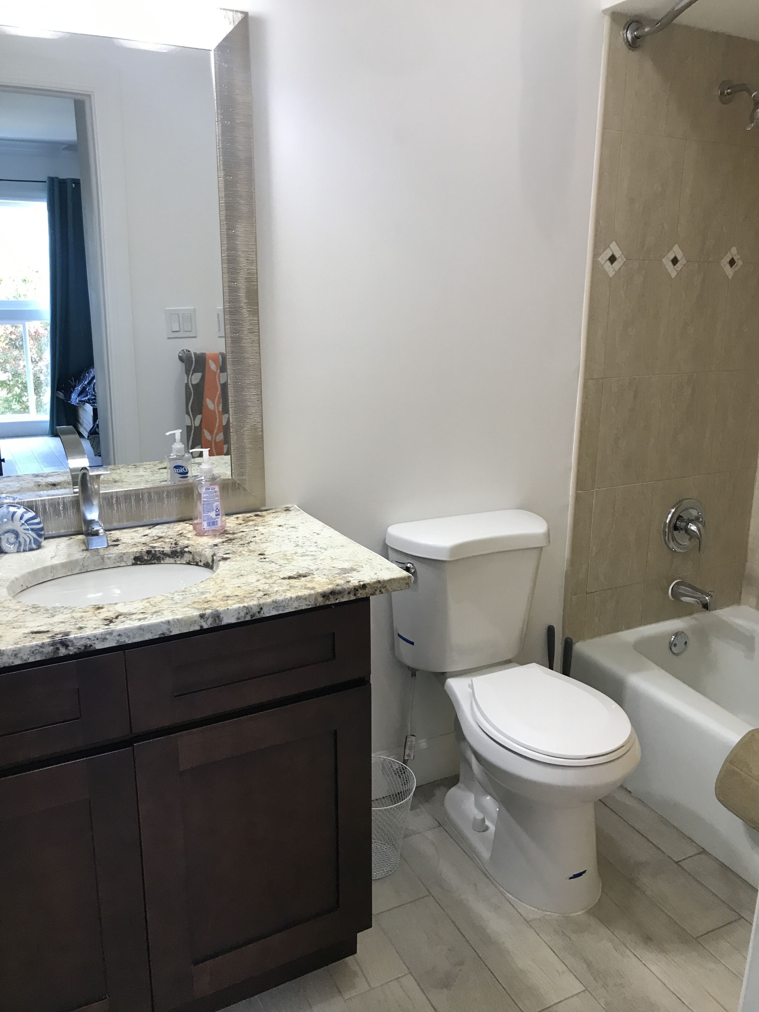 淋浴/盆浴组合、吹风机、坐浴桶、毛巾