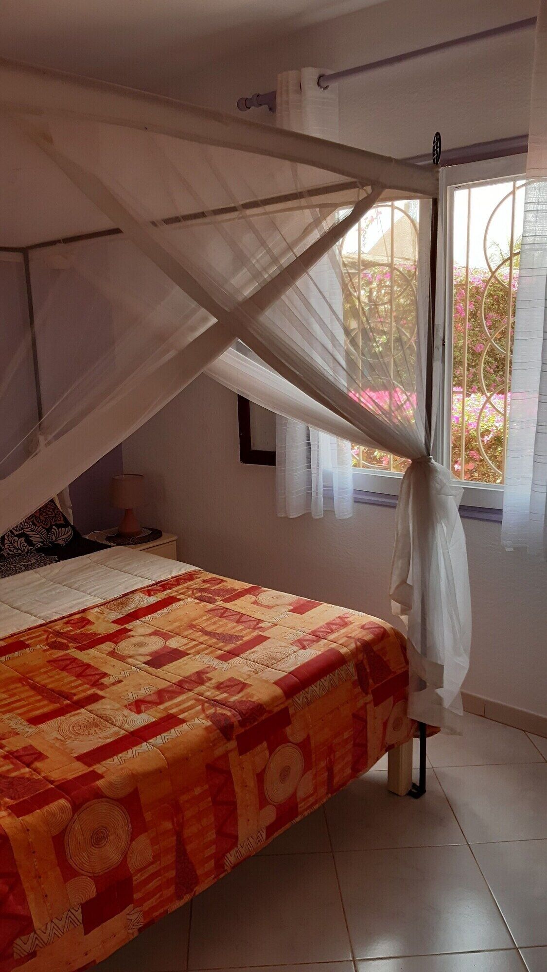 3 bedrooms, in-room safe, iron/ironing board, travel cot