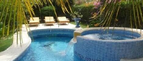 Outdoor pool, an infinity pool