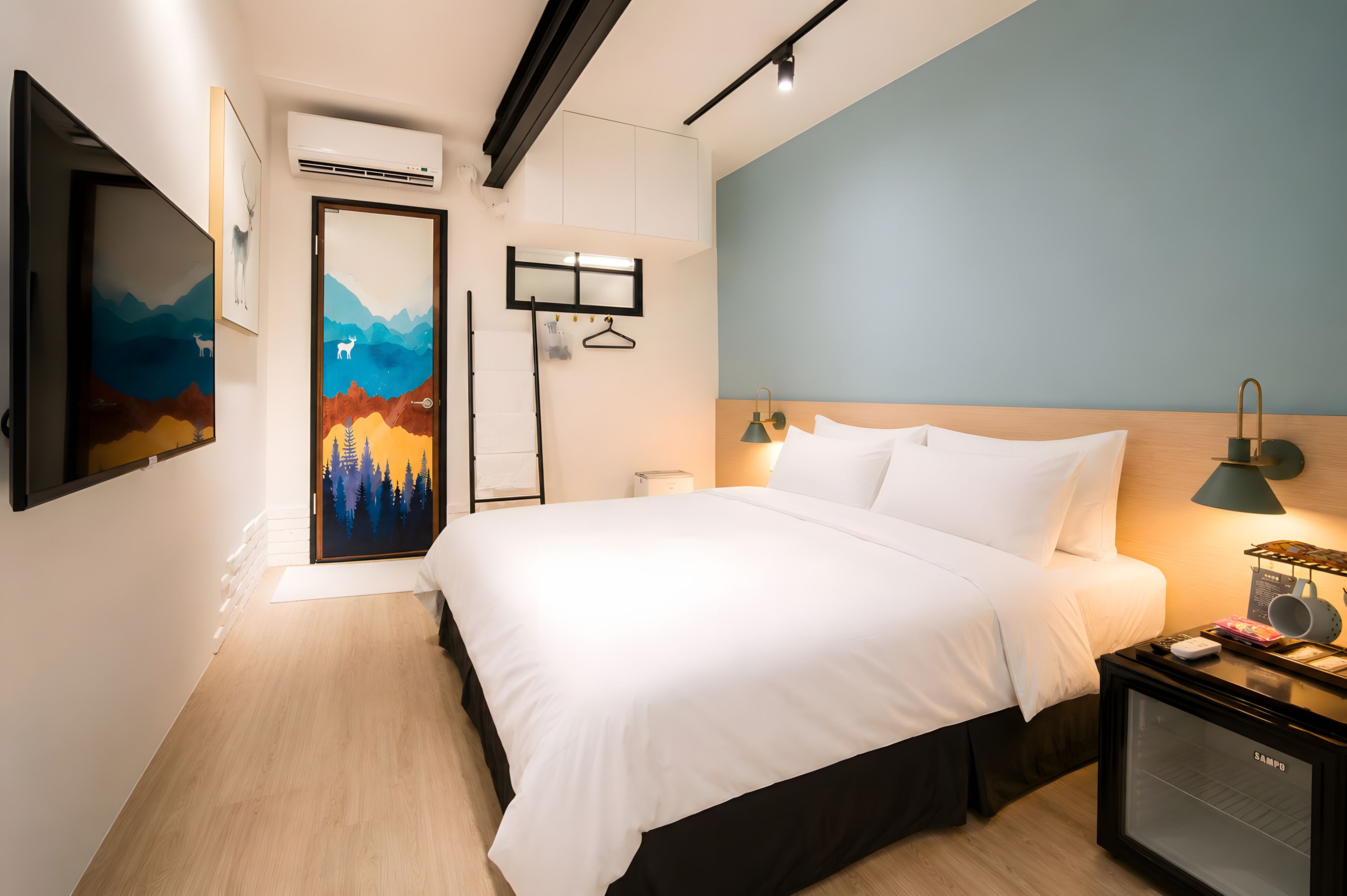 Double Room | Individually furnished, blackout drapes, free WiFi, bed sheets