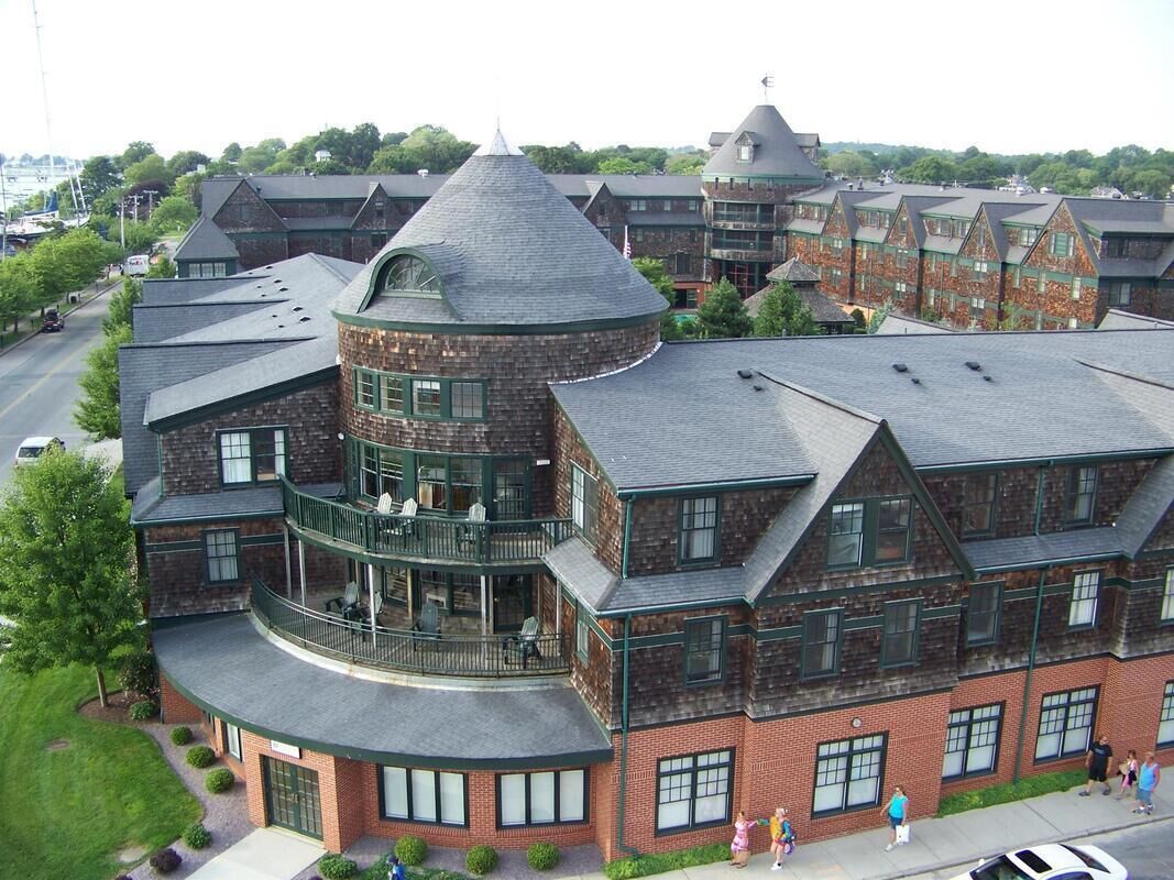 Wyndham Longwharf: Newport, RI Rentals - 2BR 