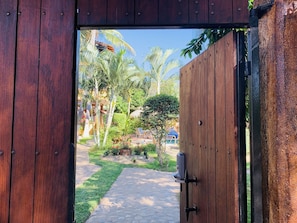 Property grounds - Eco 1 BR apt w/ lg terrace, ionization system pool, yoga classes, big gardens (Puerto Escondido)