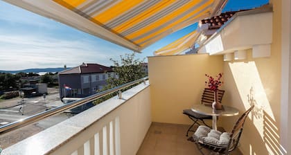 Appartement mit schönem Ausblick, großer Terrasse und voll ausgestattet