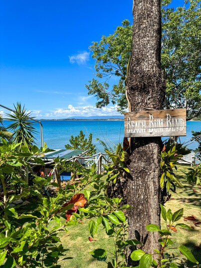 Villa inolvidable: A / C, vistas de delfines al atardecer, 2 playas privadas, piscina