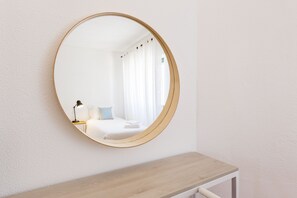 3 quartos, ferros/tábuas de passar roupa, Wi-Fi, roupa de cama