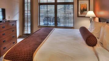 2 habitaciones, escritorio, tabla de planchar con plancha y wifi gratis