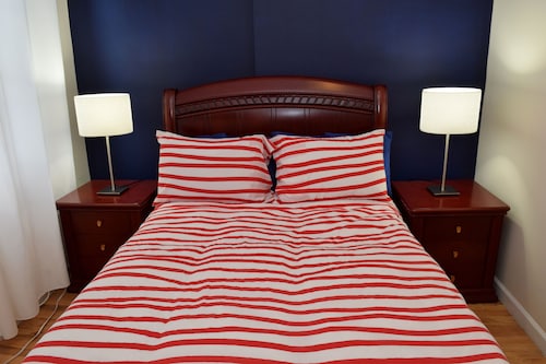 （2B）パークアベニュー4番離れの2ベッドルームホーム。