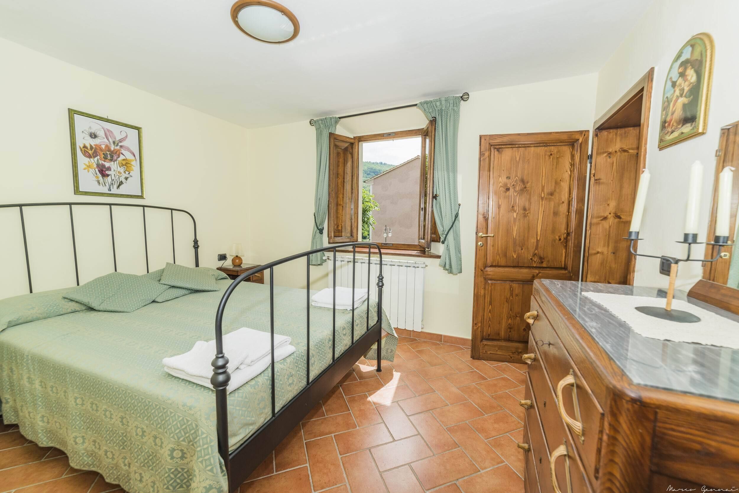 2 bedrooms, iron/ironing board, WiFi (free), bed sheets