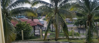 Beautiful 2 Bedroom Home On Hilltop In Santa Elena Cayo, Belize