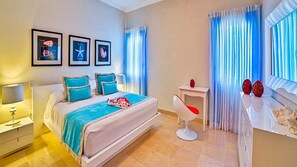 1 chambre, fer et planche à repasser