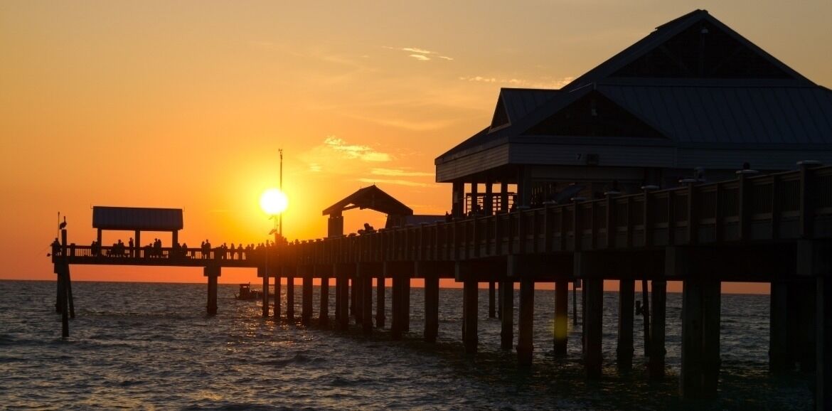 Active Waterfront Resort Lifestyle, a Snowbird’s dream ☀️🌴 🏖️ 🐬90 day rental req’d