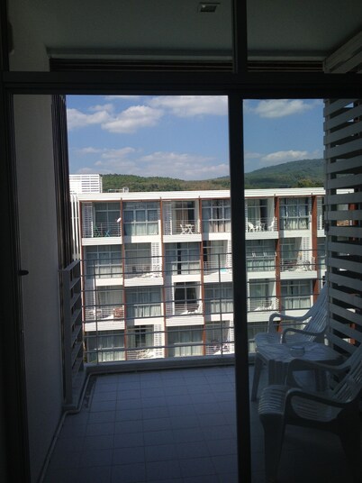 Nice 1- Bedroom Condo In Klong Muang