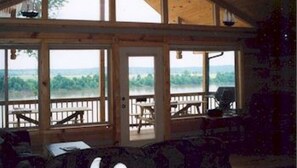 Interior - Truly exceptional and comfortable luxury log cabin (Cannelton)