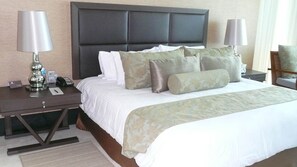 1 bedroom, in-room safe, iron/ironing board, WiFi