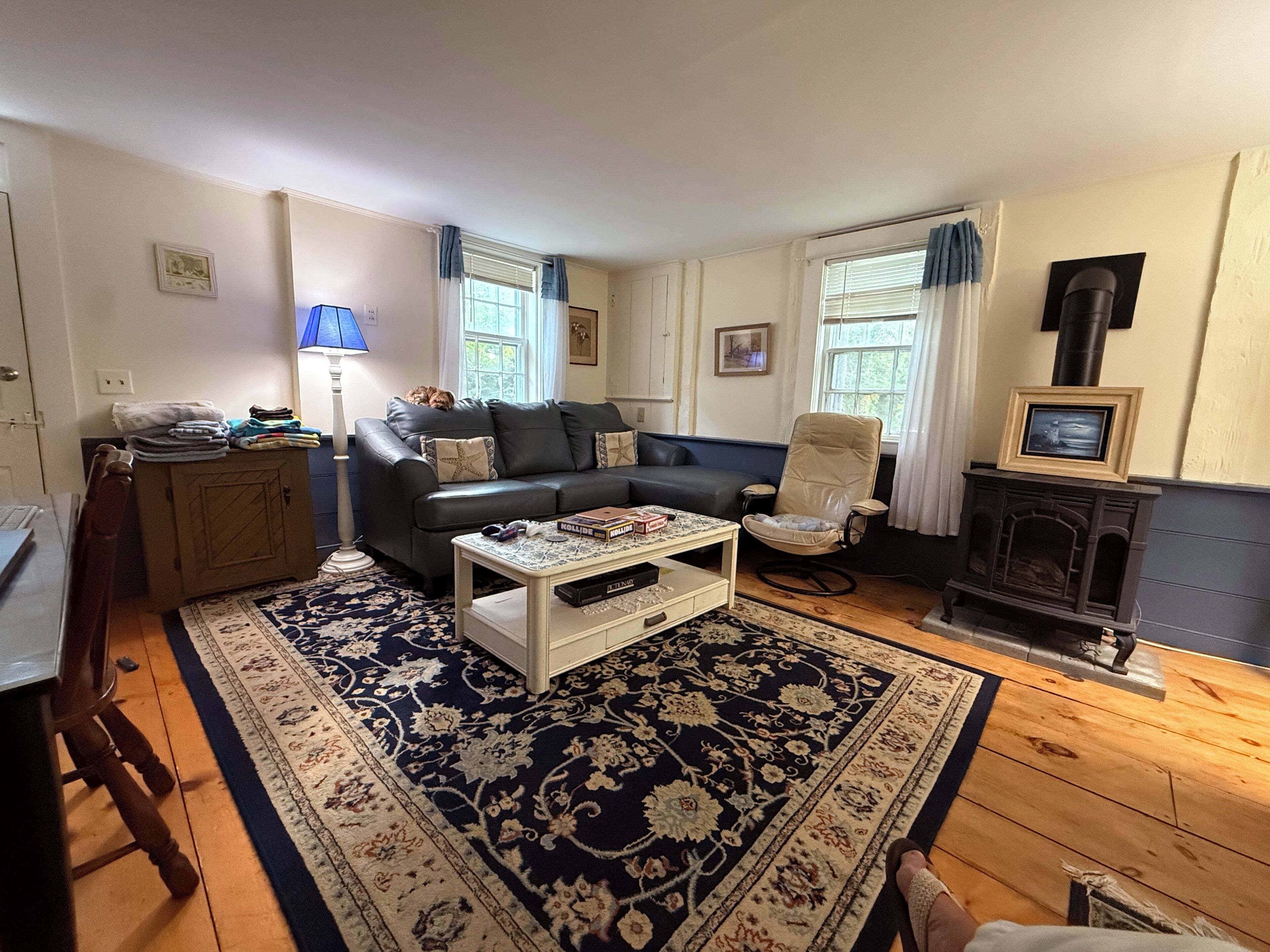 Charming 18th Century Cottage With Its Own Beachfront On Scargo Lake Near Bay - Cape Cod, MA