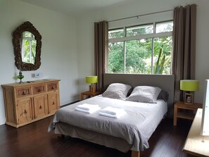 1 chambre, fer et planche Ă repasser, Wi-Fi, draps fournis