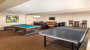 Spielezimmer