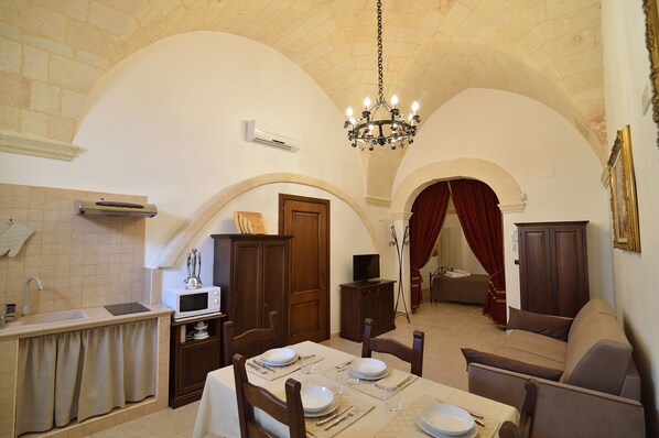 Interior - The Hall of Arms, Apartment for Holidays, Oria, Puglia, Italy (Oria)