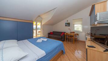 1 dormitorio, caja fuerte, wifi y ropa de cama