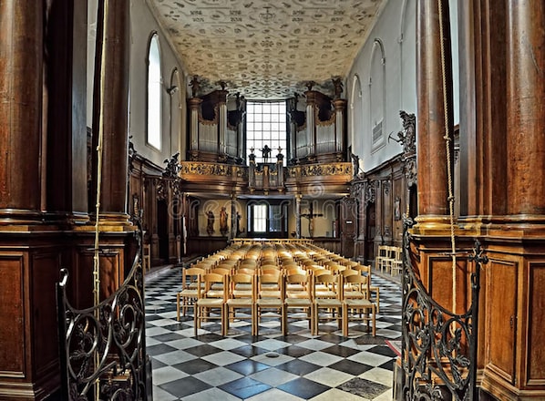 Banquet hall