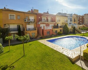 Exterior - House with pool 100 m from the beach (Empuriabrava)