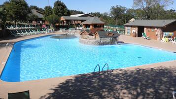 室內泳池、室外泳池