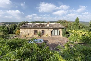 Exterior - Fantastic apartment in the middle of the Chianti area, private terrace (Casole d’Elsa)