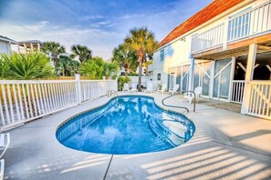Pool - Stunning Views!  4 bedroom Home Just Seconds from Sand -Not a Private Pool (Panama City Beach)