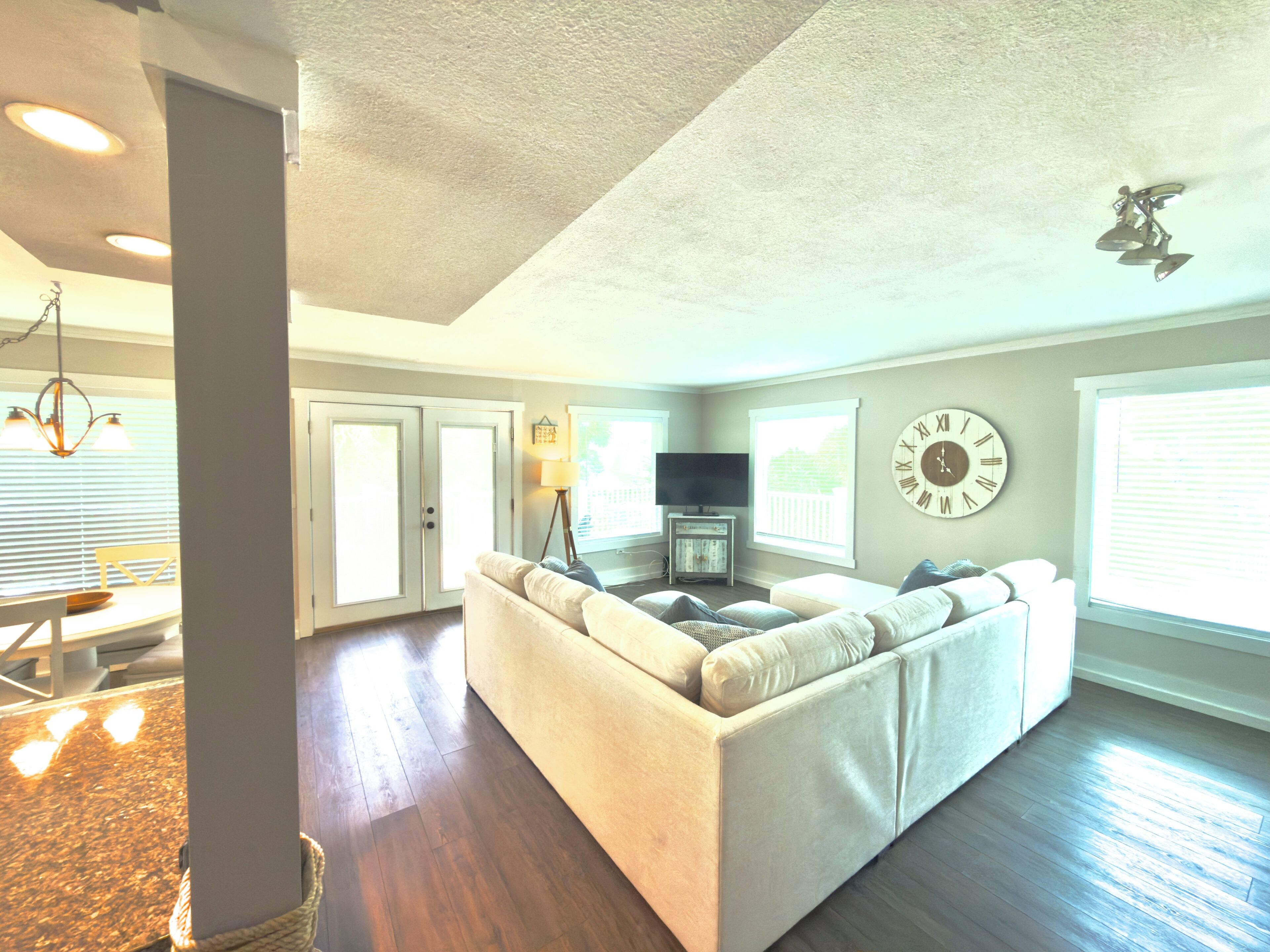 Rileys Roost Stunning Views!  4 Bedroom Seconds From Sand -Not A Private Pool - Florida