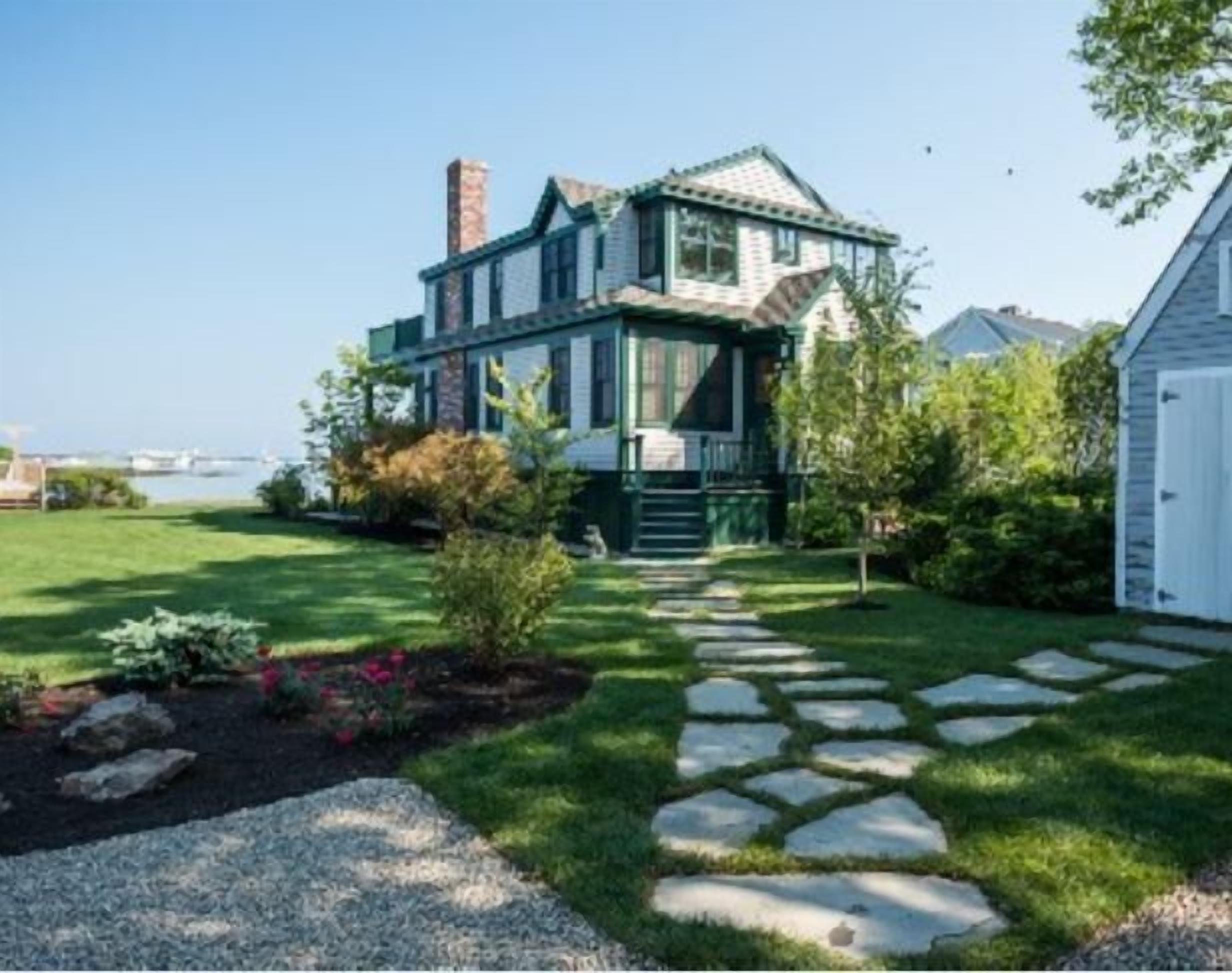 Spectacular Kennebunkport Waterfront House