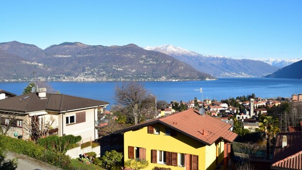 Unclassified image, 1 of 35, button - Casa Elena is a spacious apartment located in Germignaga, on the first and top floor of a small building consisting of only three residential units, with a beautiful lake view and three large terraces.
The independent entrance ensures a good level of pr (Germignaga)