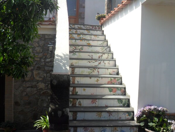 Property grounds - country house recently renovated with magnificent sea view (Piano di sorrento)