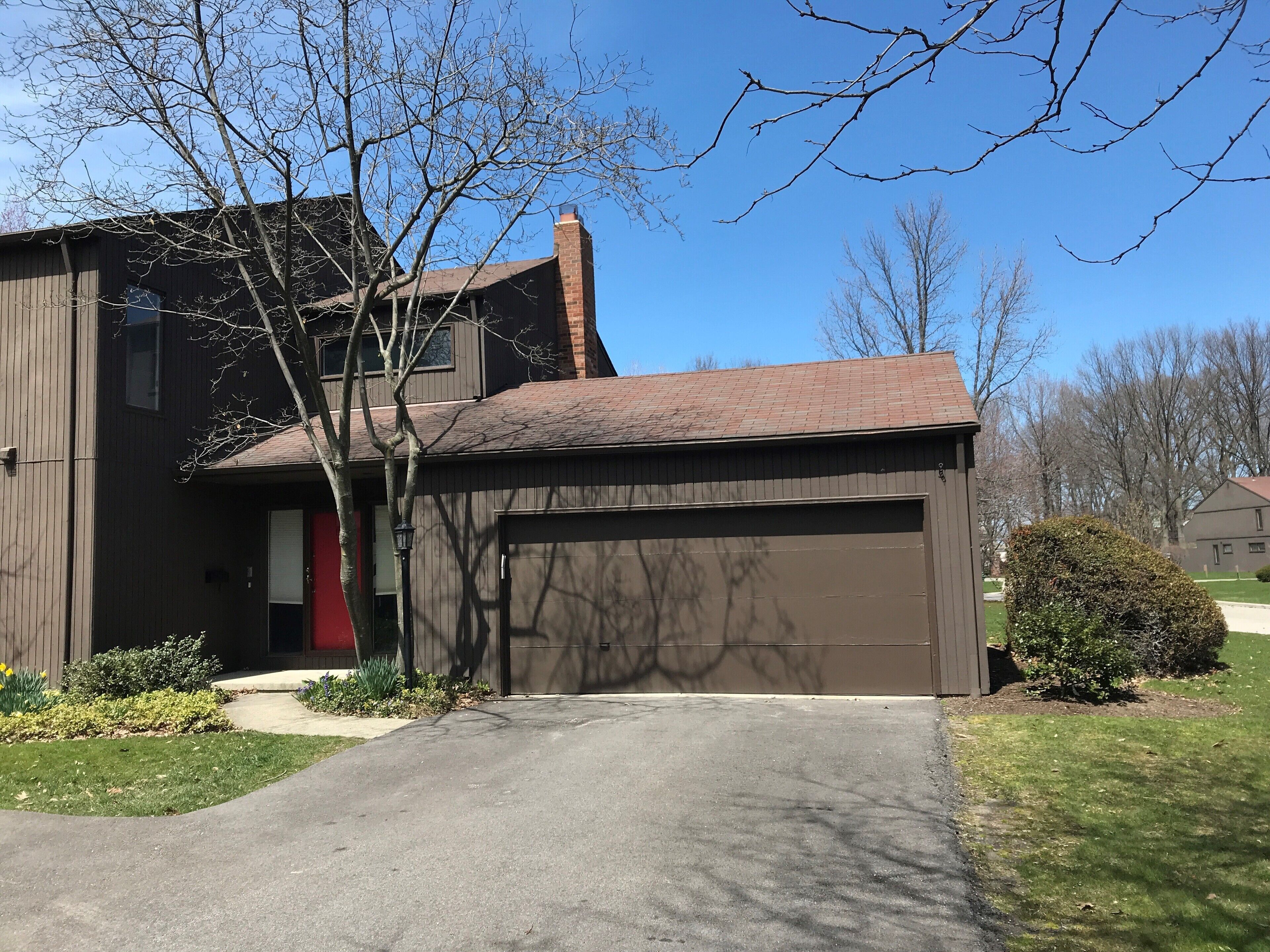 Two Bedroom Townhouse in Cleveland near Downtown and the Lake