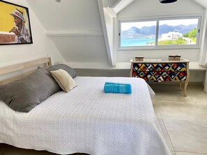 2 bedrooms, in-room safe, iron/ironing board, travel cot - SXM Luxury Beachfront Condo On The Beach sea view Tropical Garden Pools Tennis (Saint-Martin)