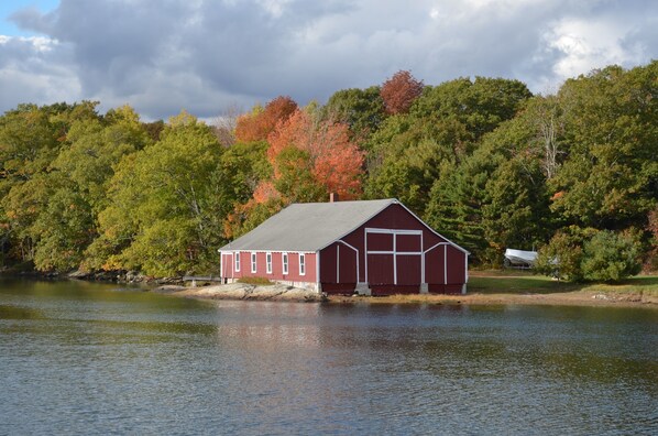 المنشأة من الخارج