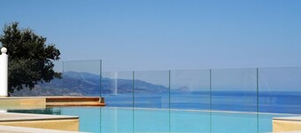 Villa Dammuso – Infinity Pool and Dreamy Sea View